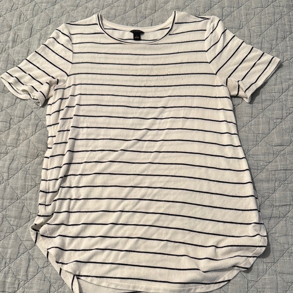 Ann Taylor White and Cream Short Sleeve T-Shirt